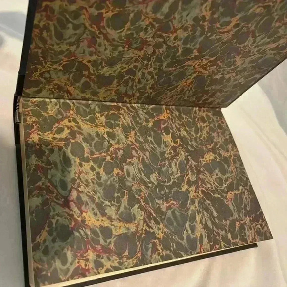 Wuthering Heights By Emily Bronte - Picture 2 of 6